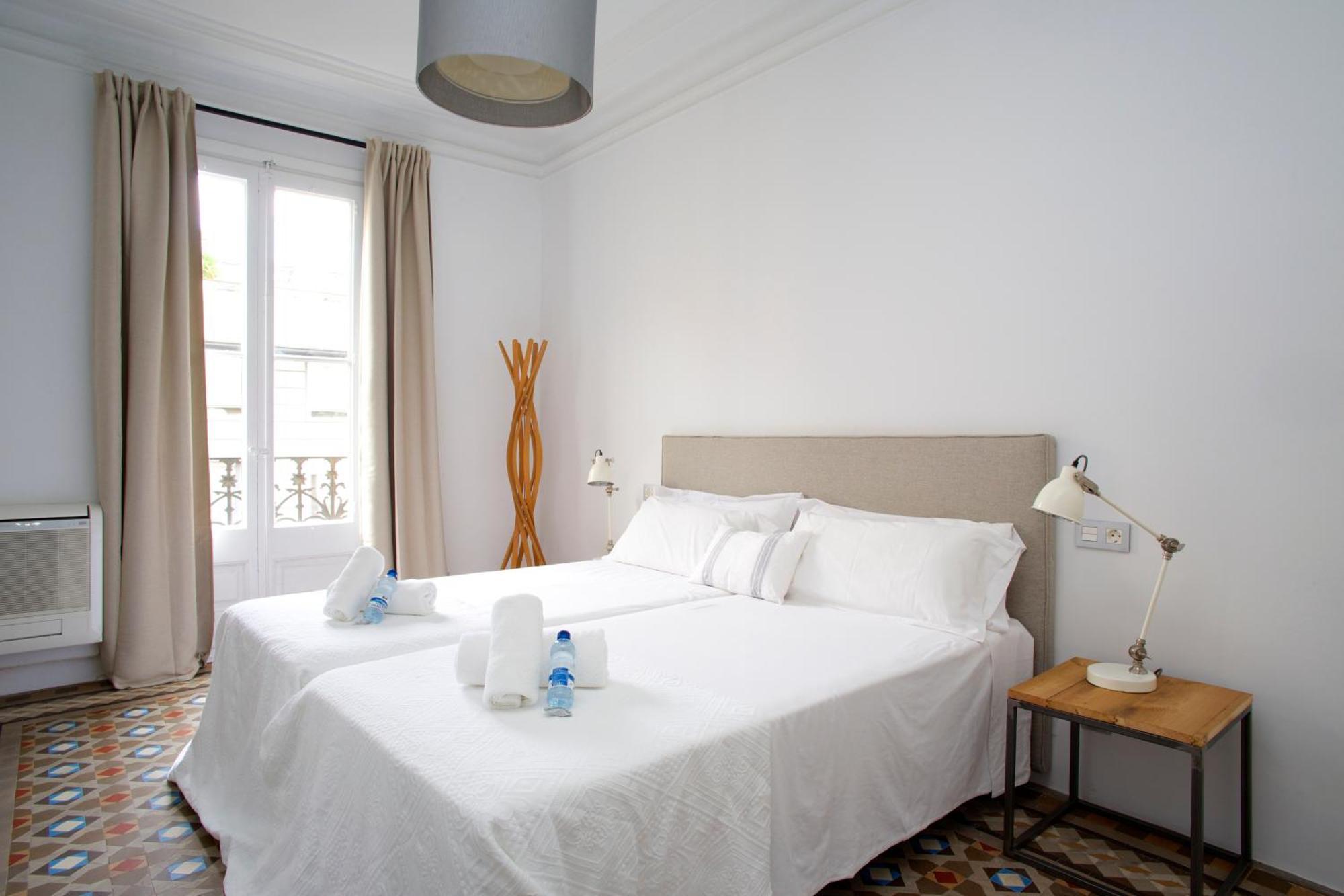The Claris Suites II Barcelona Exterior foto