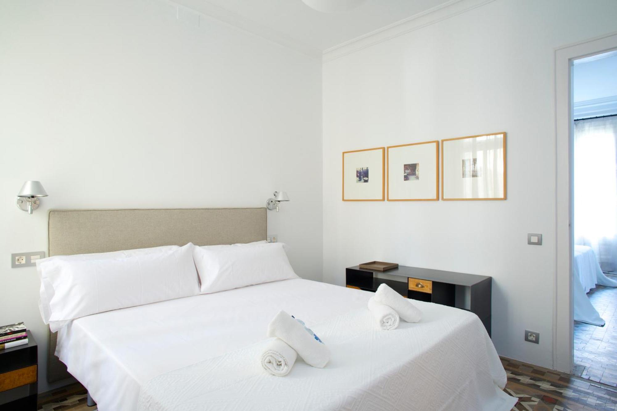 The Claris Suites II Barcelona Exterior foto