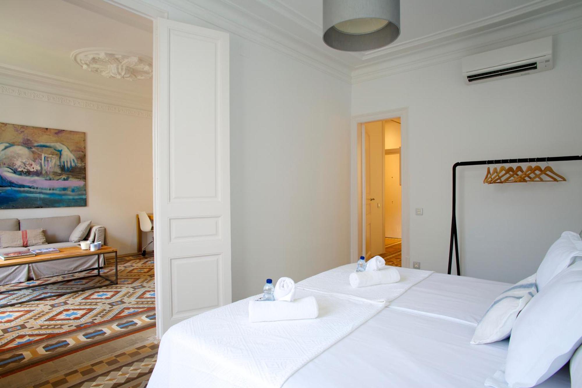 The Claris Suites II Barcelona Exterior foto