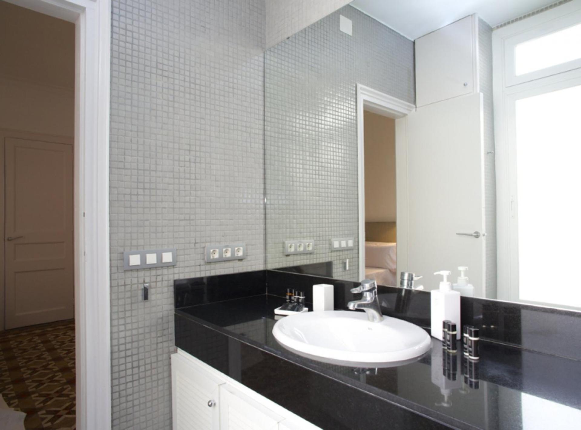 The Claris Suites II Barcelona Exterior foto