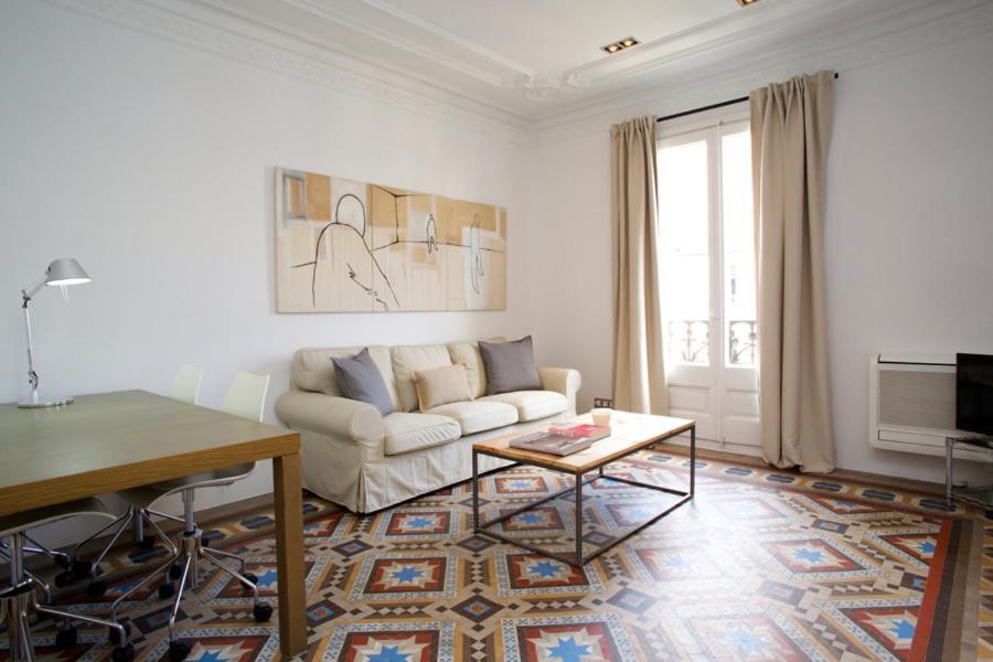 The Claris Suites II Barcelona Exterior foto