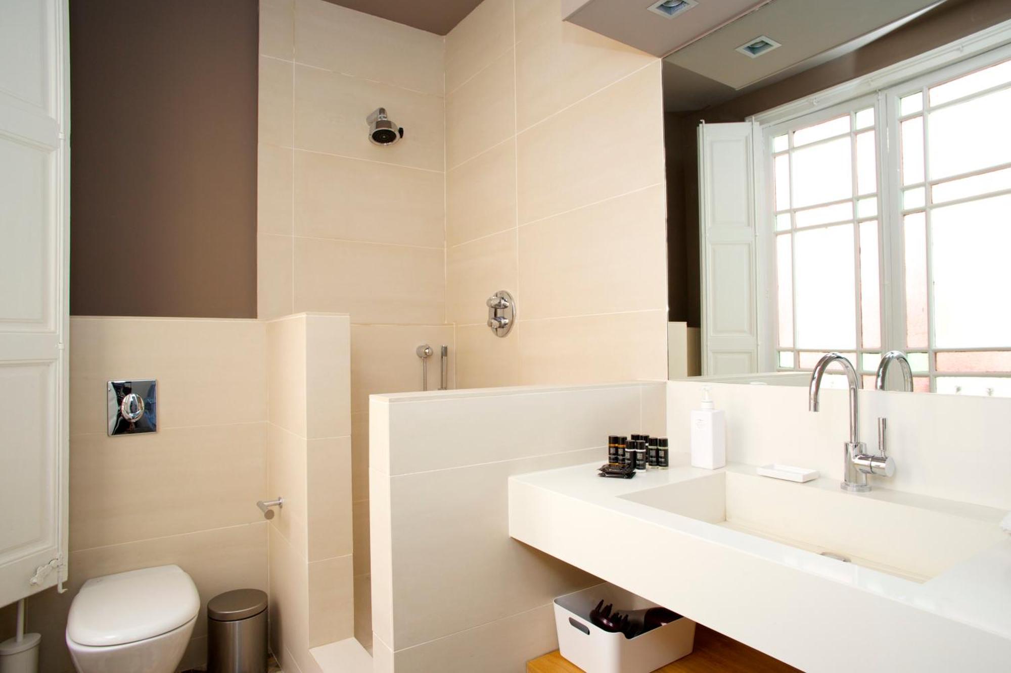 The Claris Suites II Barcelona Exterior foto